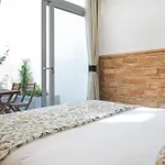 Apartman Architects By Myrentalhost *