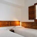Apartman Architects By Myrentalhost *