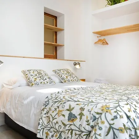Lejlighed Unique Architects In Trendy Poble Sec By Myrentalhost